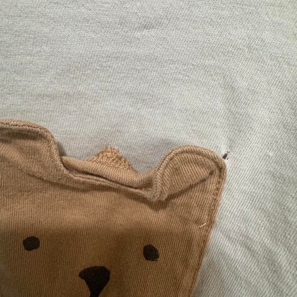 H&M Bear Pocket Tee 2T - Picture 3 of 3